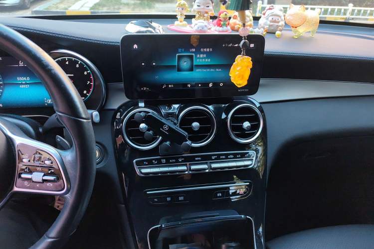 Used Mercedes-Benz GLC Coupe 2021 GLC 260 4MATIC Coupe SUV Audio And AC Panel