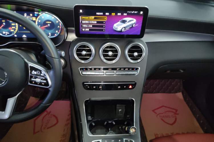 Used Mercedes-Benz GLC Coupe 2021 GLC 300 4MATIC Coupe SUV Audio And AC Panel