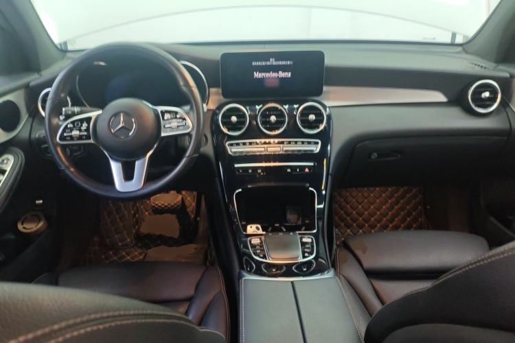 Used Mercedes-Benz GLC Coupe 2021 GLC 260 4MATIC Coupe SUV Center Console