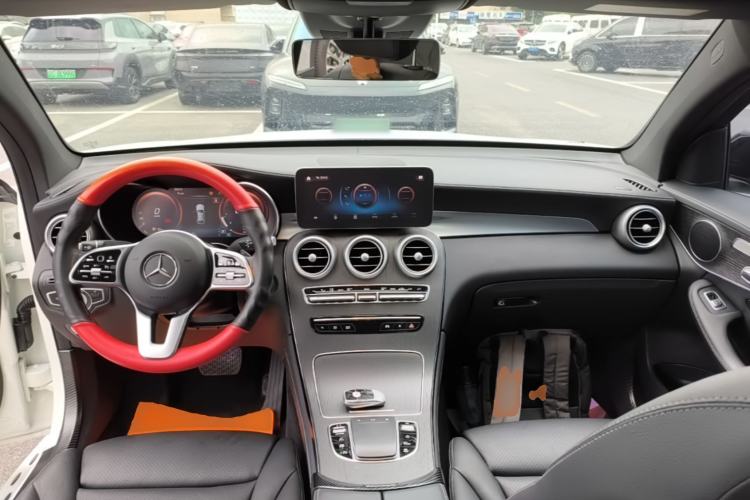 Used Mercedes-Benz GLC Coupe 2021 GLC 300 4MATIC Coupe SUV Center Console
