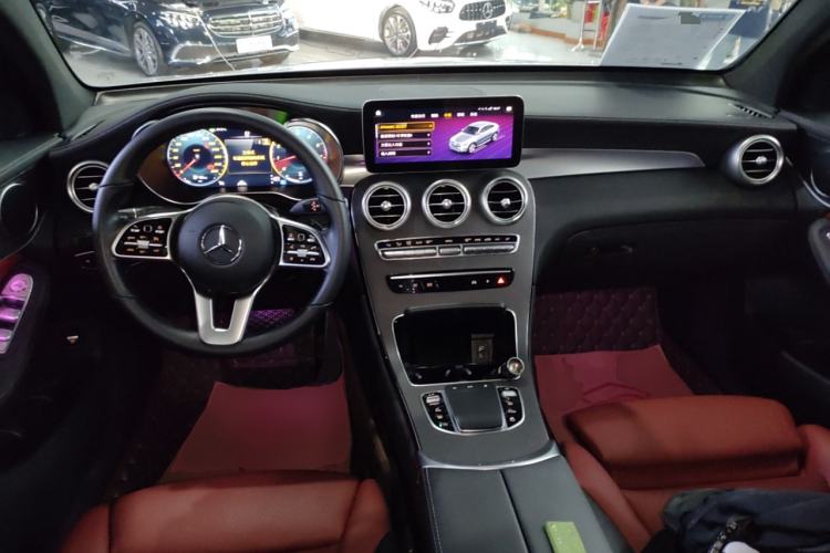 Used Mercedes-Benz GLC Coupe 2021 GLC 300 4MATIC Coupe SUV Center Console