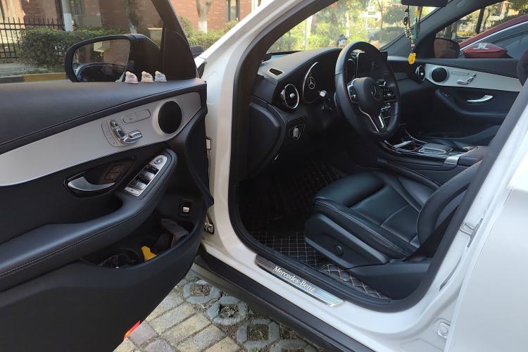 Used Mercedes-Benz GLC Coupe 2021 GLC 260 4MATIC Coupe SUV Driver Seat