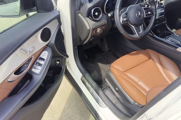 Used Mercedes-Benz GLC Coupe 2021 GLC 260 4MATIC Coupe SUV Driver Seat