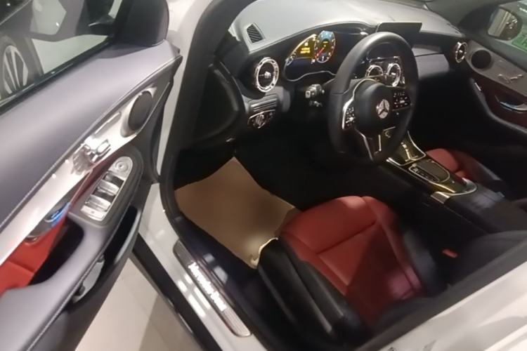 Used Mercedes-Benz GLC Coupe 2021 GLC 260 4MATIC Coupe SUV Driver Seat