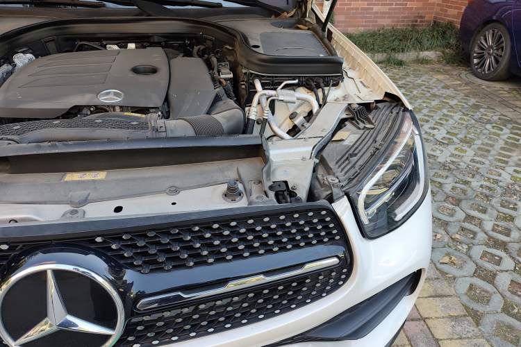 Used Mercedes-Benz GLC Coupe 2021 GLC 260 4MATIC Coupe SUV Engine Bay Left