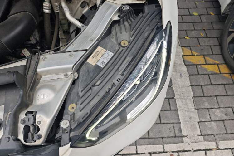 Used Mercedes-Benz GLC Coupe 2021 GLC 260 4MATIC Coupe SUV Engine Bay Left