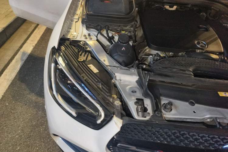 Used Mercedes-Benz GLC Coupe 2021 GLC 260 4MATIC Coupe SUV Engine Bay Right