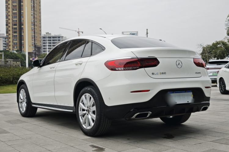 Used Mercedes-Benz GLC Coupe 2021 GLC 260 4MATIC Coupe SUV Exterior 2
