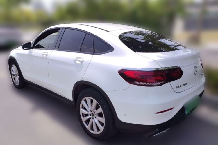 Used Mercedes-Benz GLC Coupe 2021 GLC 260 4MATIC Coupe SUV Exterior 3
