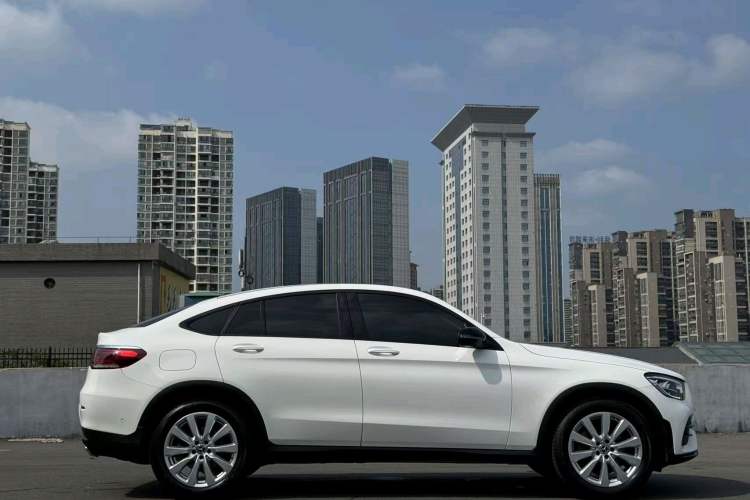 Used Mercedes-Benz GLC Coupe 2021 GLC 260 4MATIC Coupe SUV Exterior 3