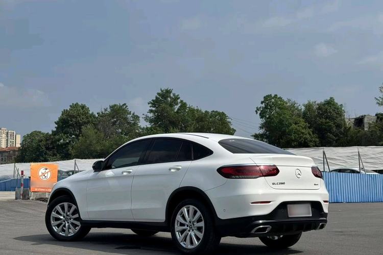 Used Mercedes-Benz GLC Coupe 2021 GLC 260 4MATIC Coupe SUV Exterior 4