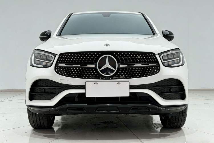 Used Mercedes-Benz GLC Coupe 2021 GLC 260 4MATIC Coupe SUV Exterior 4