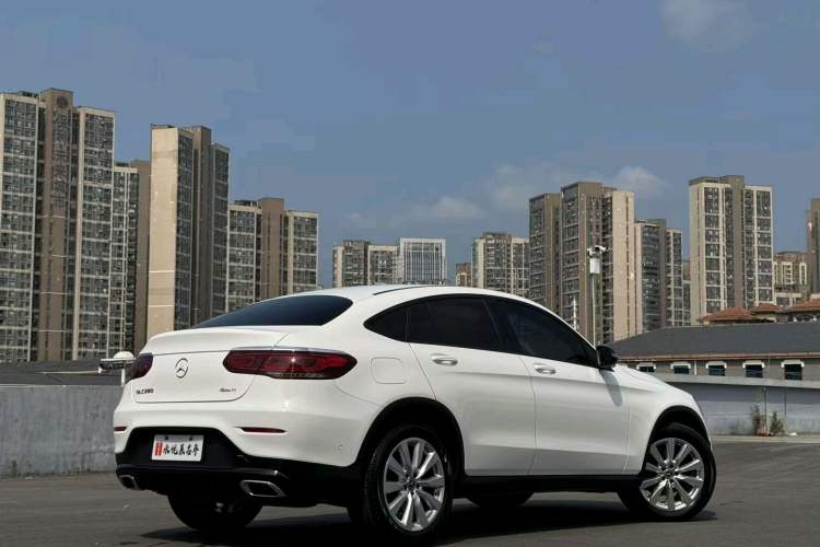 Used Mercedes-Benz GLC Coupe 2021 GLC 260 4MATIC Coupe SUV Exterior 6
