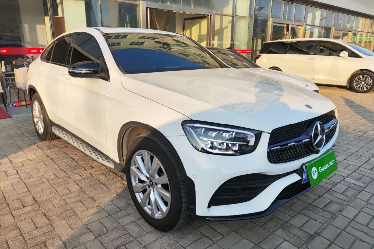 Used Mercedes-Benz GLC Coupe 2021 GLC 260 4MATIC Coupe SUV Front Right 45 Deg