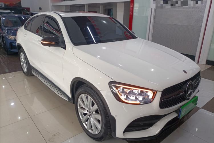 Used Mercedes-Benz GLC Coupe 2021 GLC 260 4MATIC Coupe SUV Front Right 45 Deg