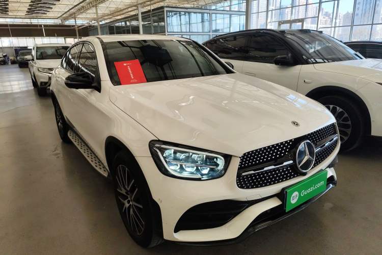 Used Mercedes-Benz GLC Coupe 2021 GLC 260 4MATIC Coupe SUV Front Right 45 Deg