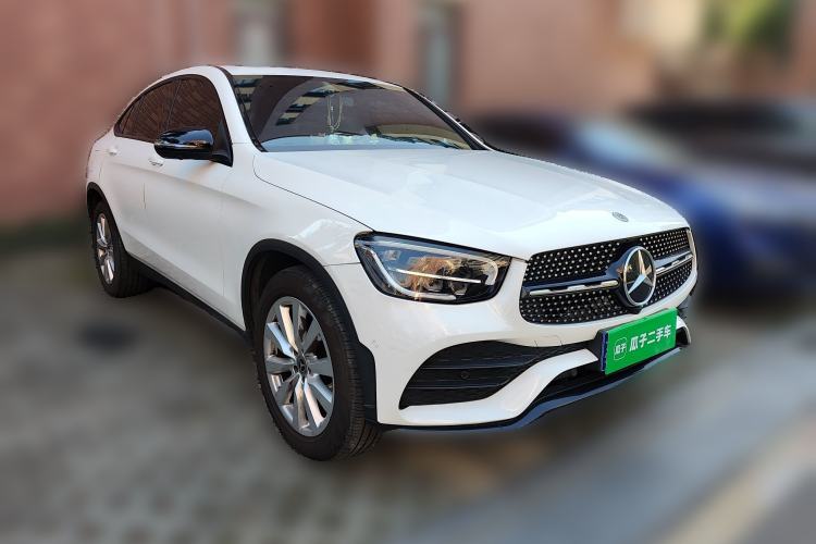 Used Mercedes-Benz GLC Coupe 2021 GLC 260 4MATIC Coupe SUV Front Right 45 Deg