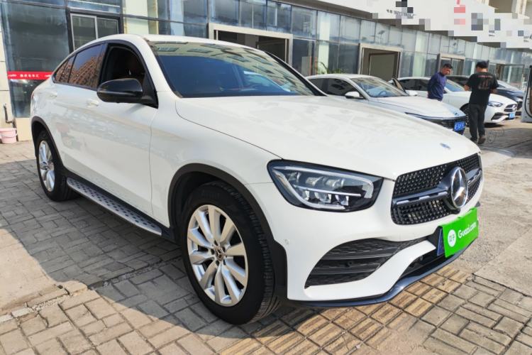 Used Mercedes-Benz GLC Coupe 2021 GLC 260 4MATIC Coupe SUV Front Right 45 Deg