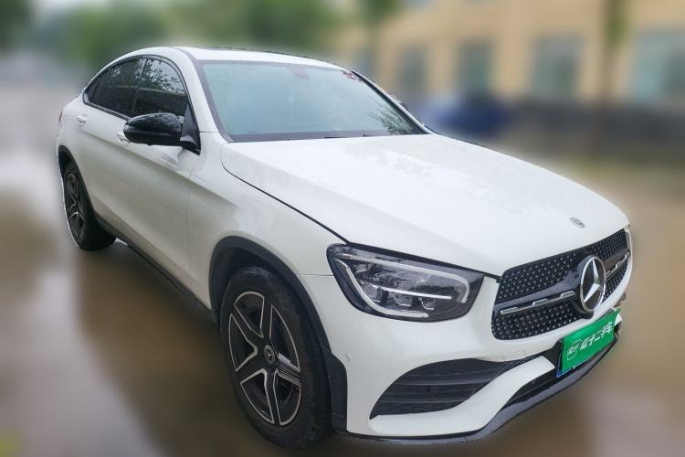 Used Mercedes-Benz GLC Coupe 2021 GLC 260 4MATIC Coupe SUV Front Right 45 Deg