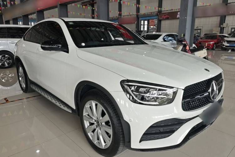 Used Mercedes-Benz GLC Coupe 2021 GLC 260 4MATIC Coupe SUV Front Right 45 Deg