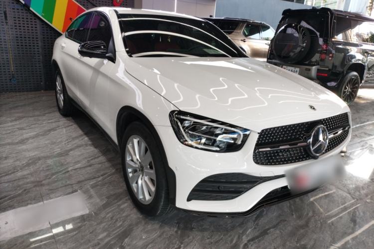 Used Mercedes-Benz GLC Coupe 2021 GLC 260 4MATIC Coupe SUV Front Right 45 Deg
