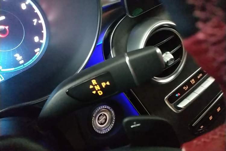 Used Mercedes-Benz GLC Coupe 2021 GLC 300 4MATIC Coupe SUV Gear Lever