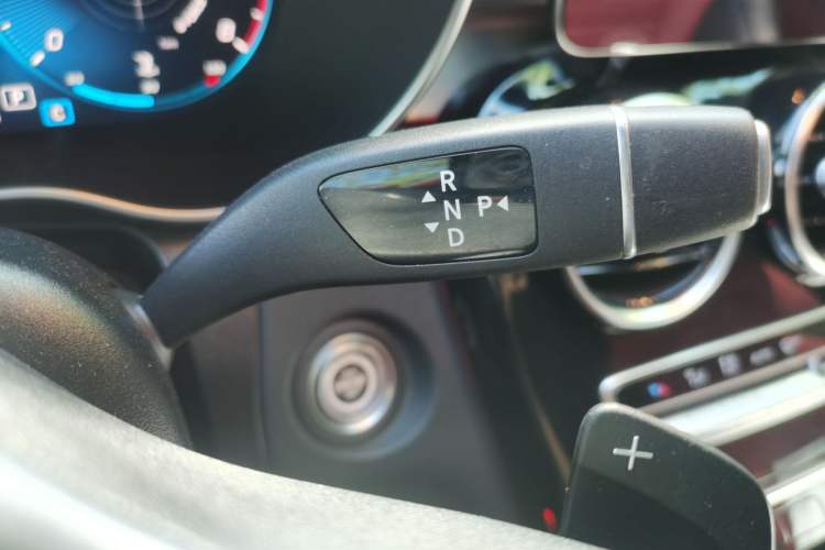 Used Mercedes-Benz GLC Coupe 2021 GLC 260 4MATIC Coupe SUV Gear Lever