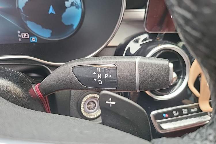 Used Mercedes-Benz GLC Coupe 2021 GLC 260 4MATIC Coupe SUV Gear Lever
