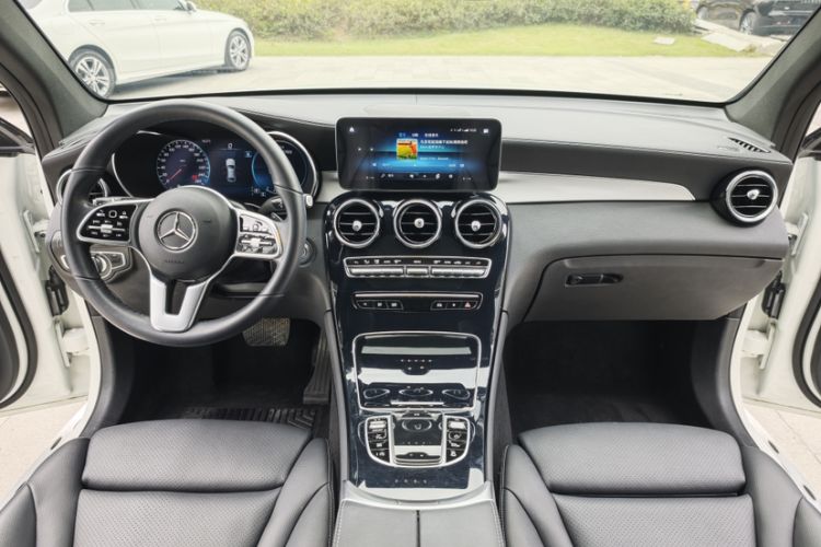 Used Mercedes-Benz GLC Coupe 2021 GLC 260 4MATIC Coupe SUV Interior 1