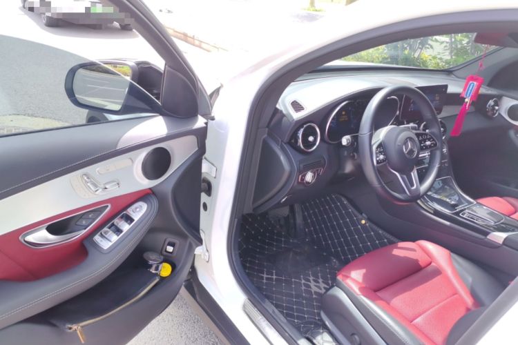 Used Mercedes-Benz GLC Coupe 2021 GLC 260 4MATIC Coupe SUV Interior 3