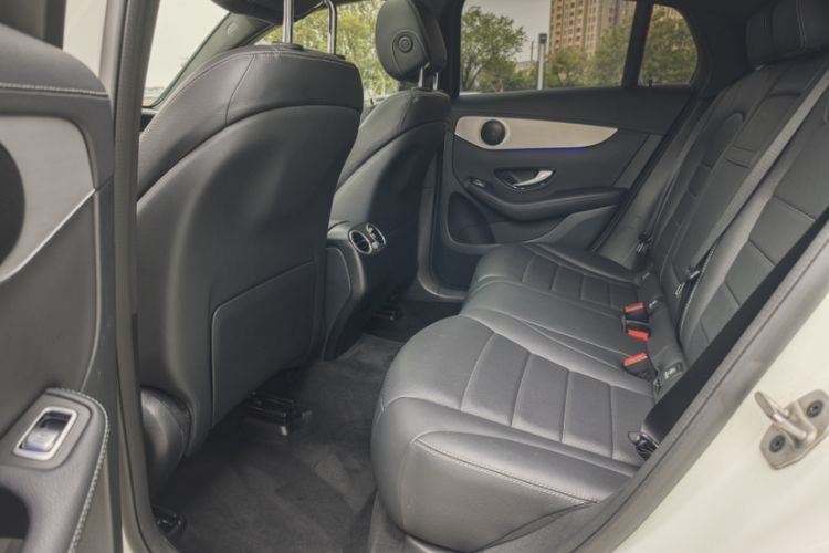 Used Mercedes-Benz GLC Coupe 2021 GLC 260 4MATIC Coupe SUV Interior 3