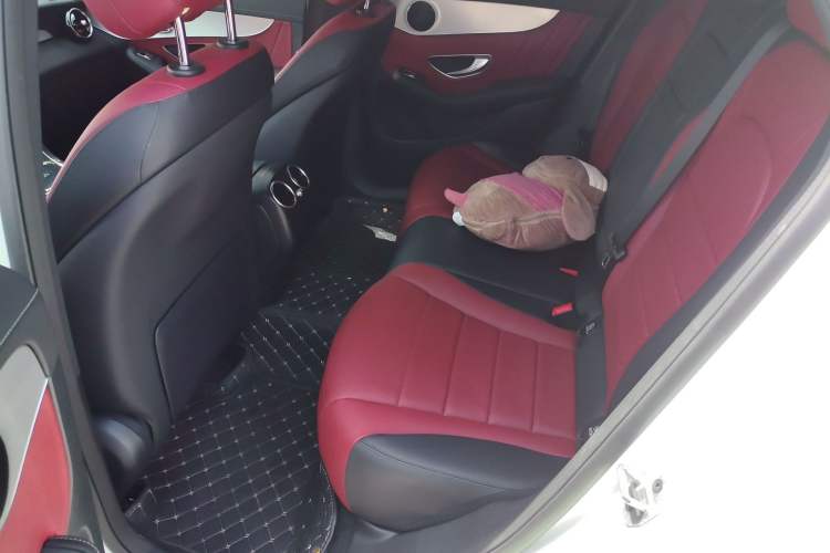 Used Mercedes-Benz GLC Coupe 2021 GLC 260 4MATIC Coupe SUV Interior 4