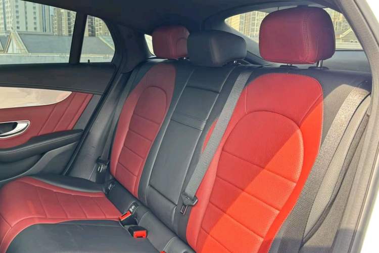 Used Mercedes-Benz GLC Coupe 2021 GLC 260 4MATIC Coupe SUV Interior 5