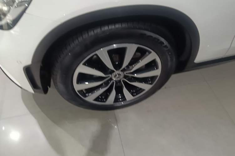 Used Mercedes-Benz GLC Coupe 2021 GLC 260 4MATIC Coupe SUV Left Front Wheel Hub