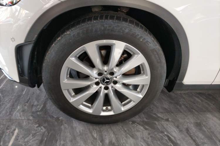 Used Mercedes-Benz GLC Coupe 2021 GLC 260 4MATIC Coupe SUV Left Front Wheel Hub