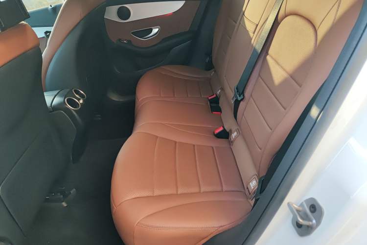 Used Mercedes-Benz GLC Coupe 2021 GLC 260 4MATIC Coupe SUV Left Rear Seat
