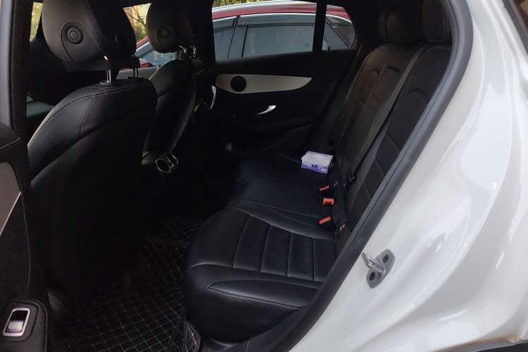 Used Mercedes-Benz GLC Coupe 2021 GLC 260 4MATIC Coupe SUV Left Rear Seat