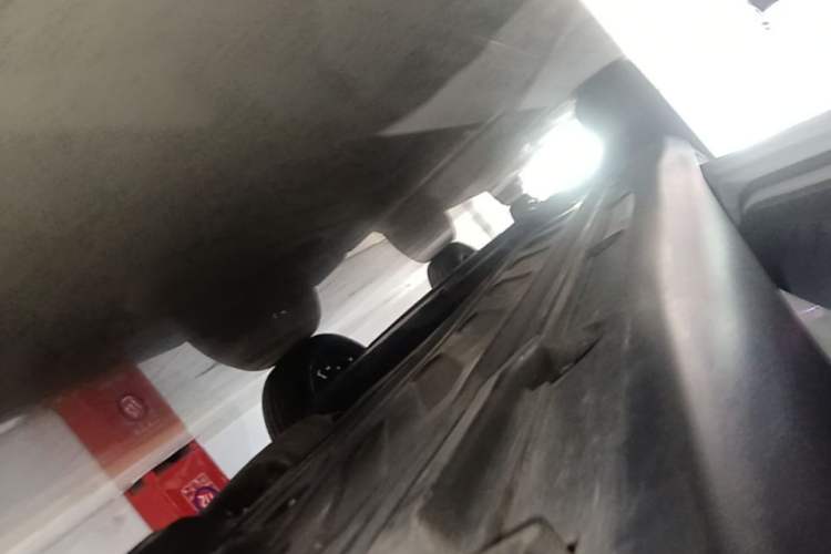 Used Mercedes-Benz GLC Coupe 2021 GLC 260 4MATIC Coupe SUV Left Side Sill