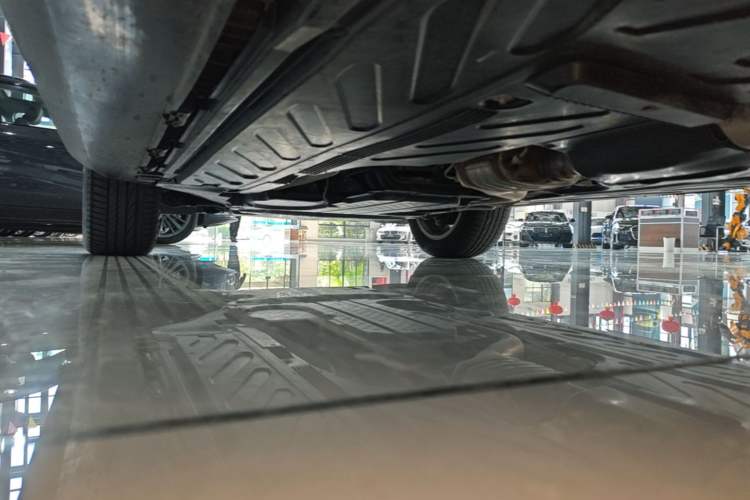Used Mercedes-Benz GLC Coupe 2021 GLC 260 4MATIC Coupe SUV Left Side Sill
