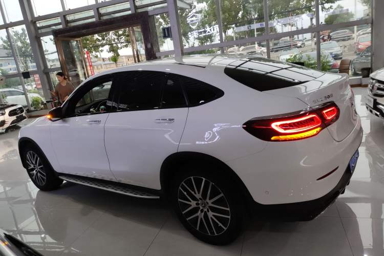 Used Mercedes-Benz GLC Coupe 2021 GLC 300 4MATIC Coupe SUV Left Side
