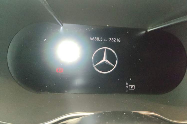 Used Mercedes-Benz GLC Coupe 2021 GLC 300 4MATIC Coupe SUV Odometer Close Up