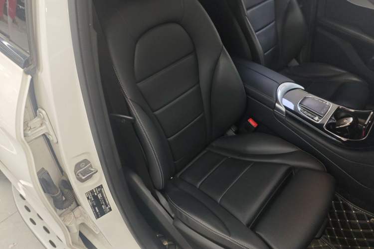 Used Mercedes-Benz GLC Coupe 2021 GLC 260 4MATIC Coupe SUV Right Front Seat