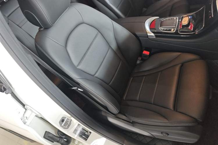 Used Mercedes-Benz GLC Coupe 2021 GLC 260 4MATIC Coupe SUV Right Front Seat