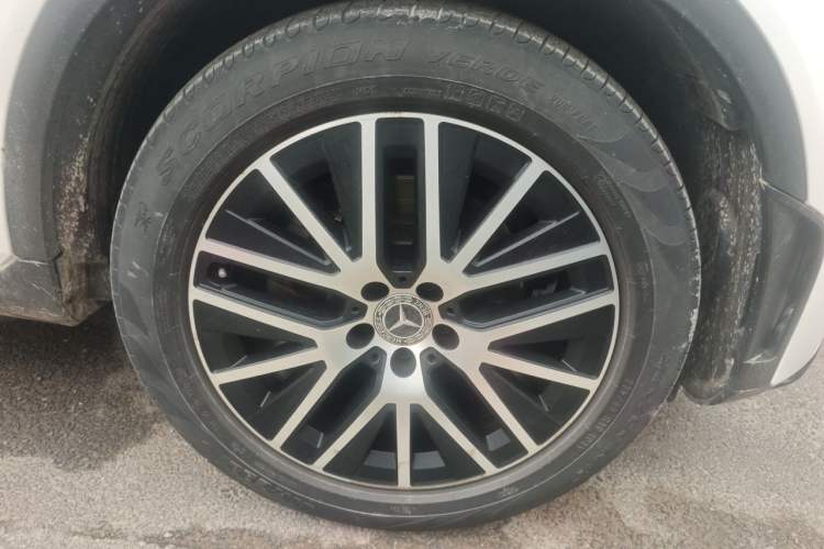 Used Mercedes-Benz GLC Coupe 2021 GLC 260 4MATIC Coupe SUV Right Front Wheel Hub