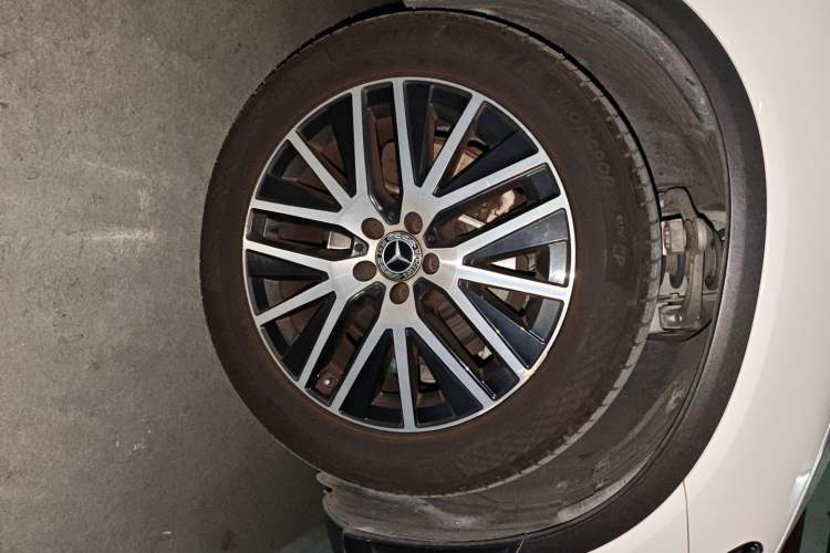 Used Mercedes-Benz GLC Coupe 2021 GLC 300 4MATIC Coupe SUV Right Front Wheel Hub