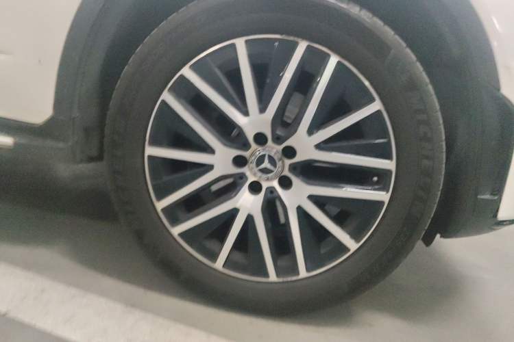 Used Mercedes-Benz GLC Coupe 2021 GLC 300 4MATIC Coupe SUV Right Front Wheel Hub
