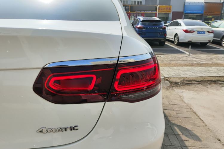 Used Mercedes-Benz GLC Coupe 2021 GLC 260 4MATIC Coupe SUV Right Rear Taillight