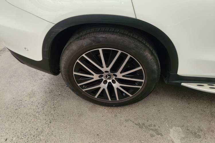 Used Mercedes-Benz GLC Coupe 2021 GLC 260 4MATIC Coupe SUV Right Rear Wheel Hub