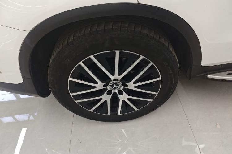 Used Mercedes-Benz GLC Coupe 2021 GLC 260 4MATIC Coupe SUV Right Rear Wheel Hub