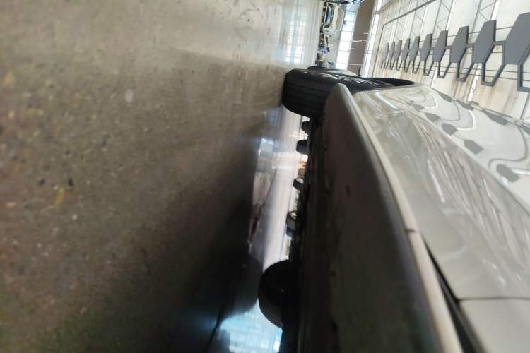 Used Mercedes-Benz GLC Coupe 2021 GLC 260 4MATIC Coupe SUV Right Side Sill